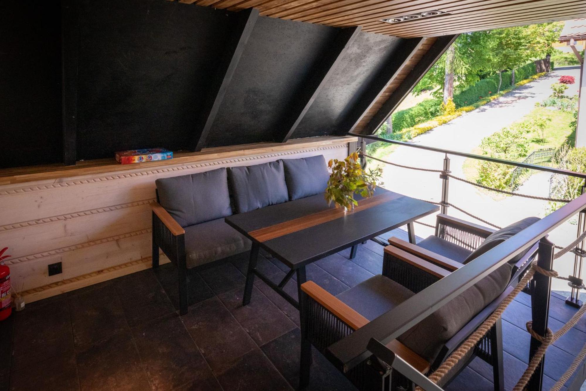 Uroczysko Villa Lesko Luaran gambar
